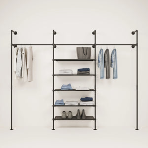 Kleiderschrank offen